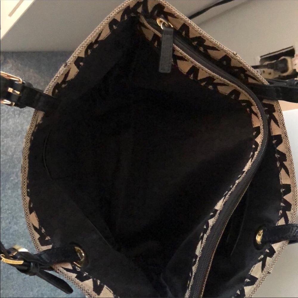 Michael Kors bag - Picture 2 of 4